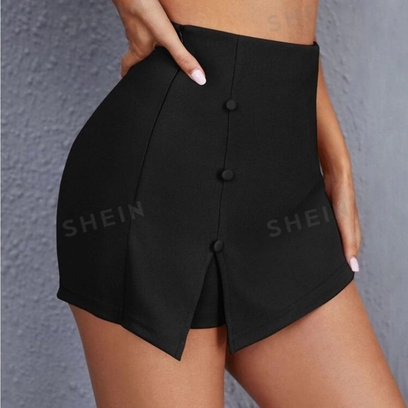SHEIN solid button detail split skort black size small - Picture 3 of 12